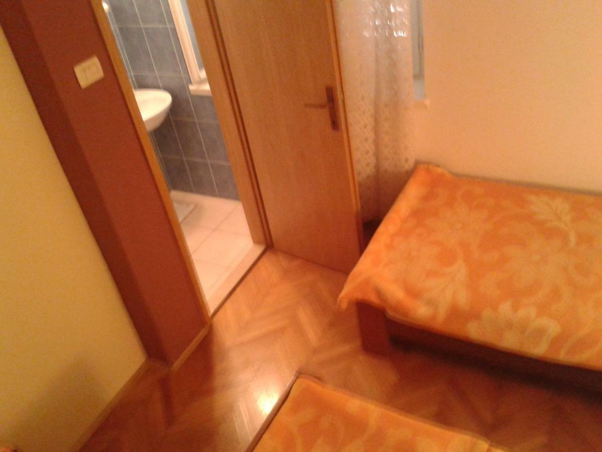 Apartment And Rooms Laguna تروغير المظهر الخارجي الصورة
